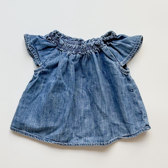 Gap top (3-6m) - Picture 1 of 1